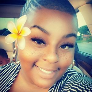 Meet your Posher, Royeisha